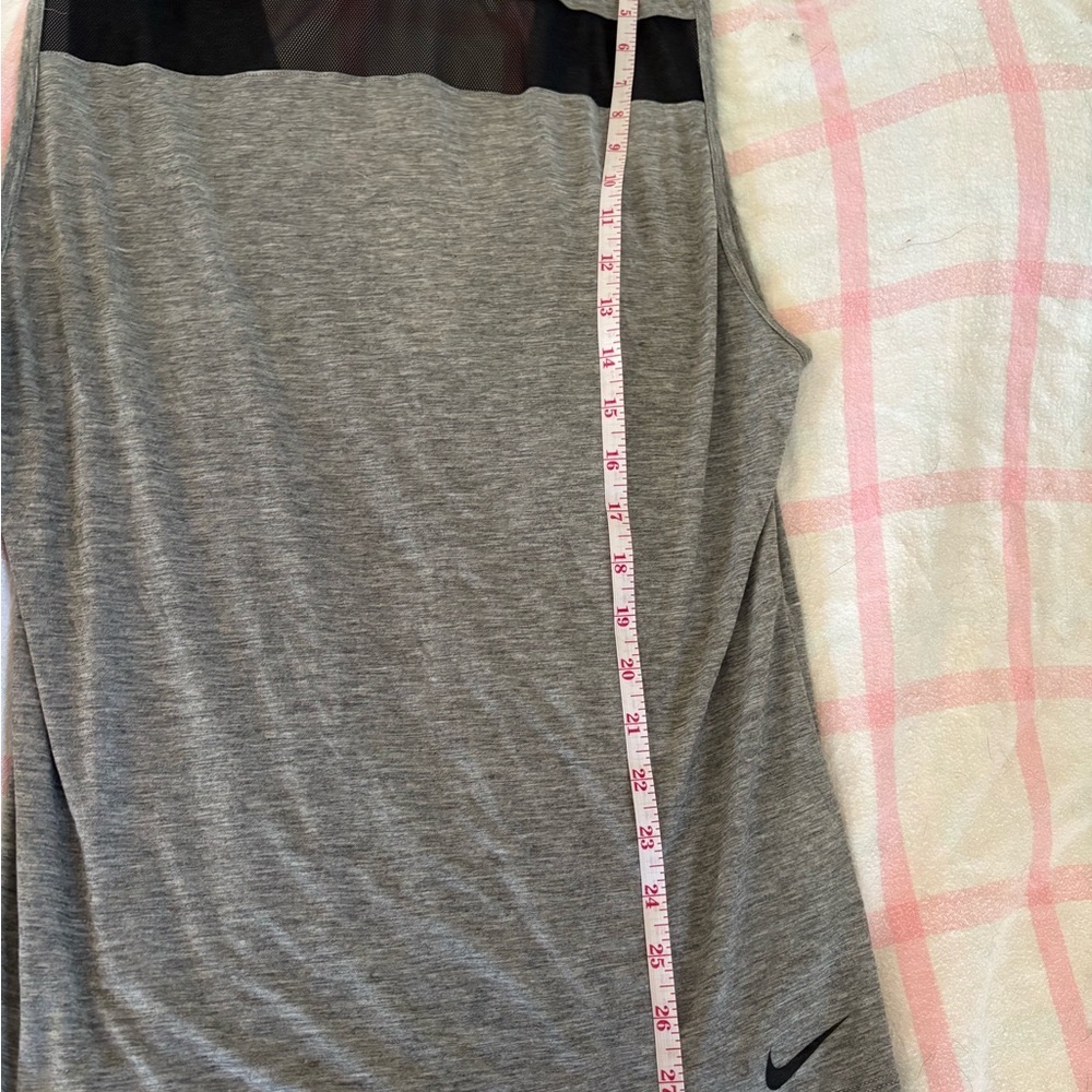 Nike Gray Dri-FIT Tank Top women’s size medium - Picture 7 of 7